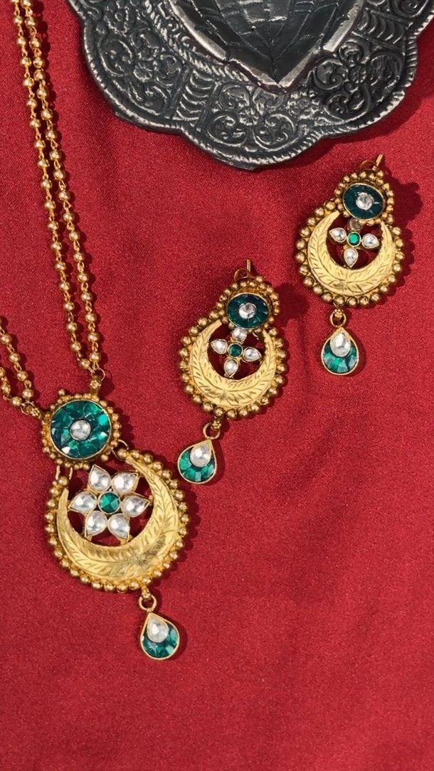 Instagram post from _devjewellers. This post is in position 5.