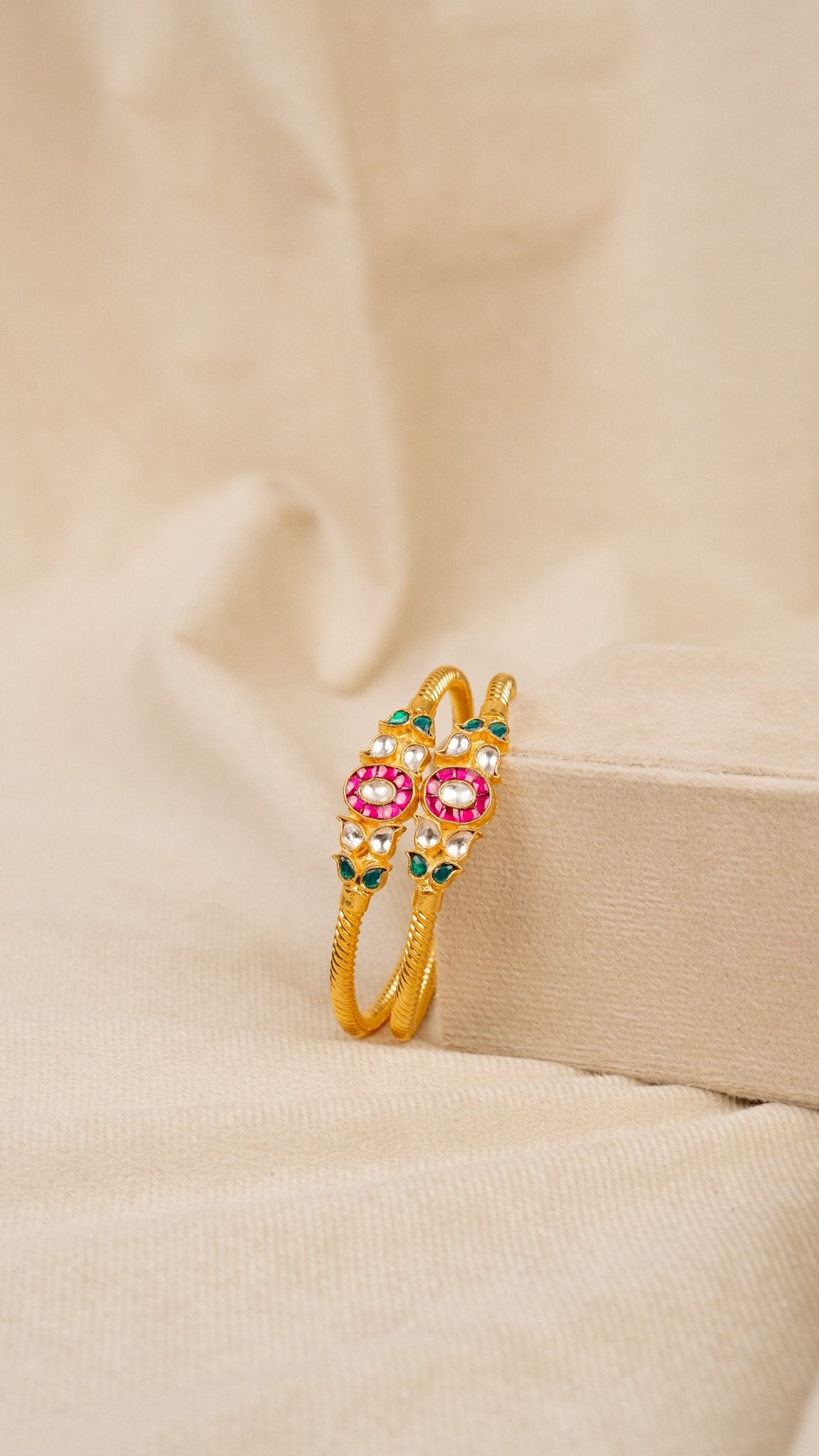 Antique Vadiya Bangles (AN-BA-13-M)
