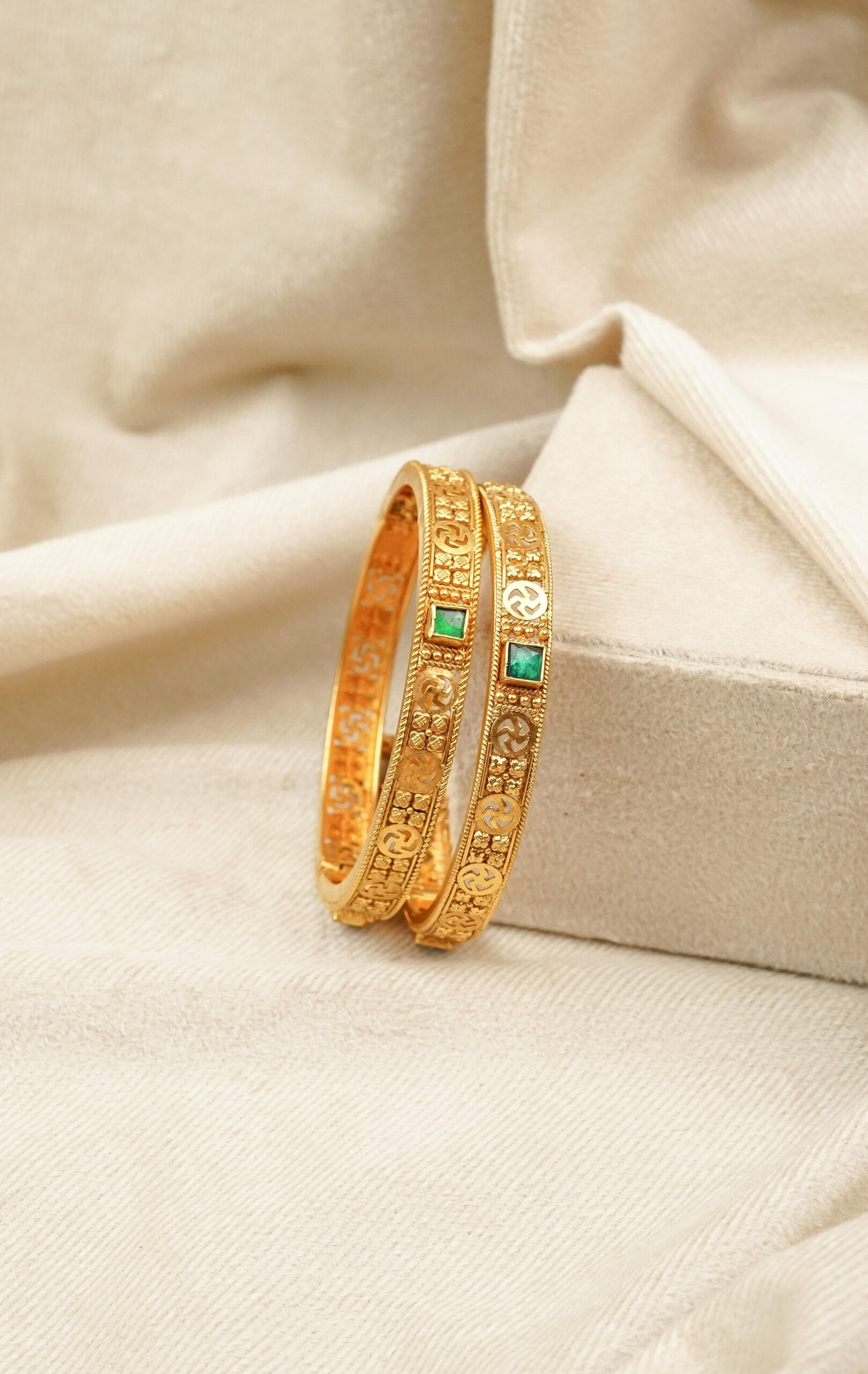 Antique Choki Bangles (AN-BA-14-M)