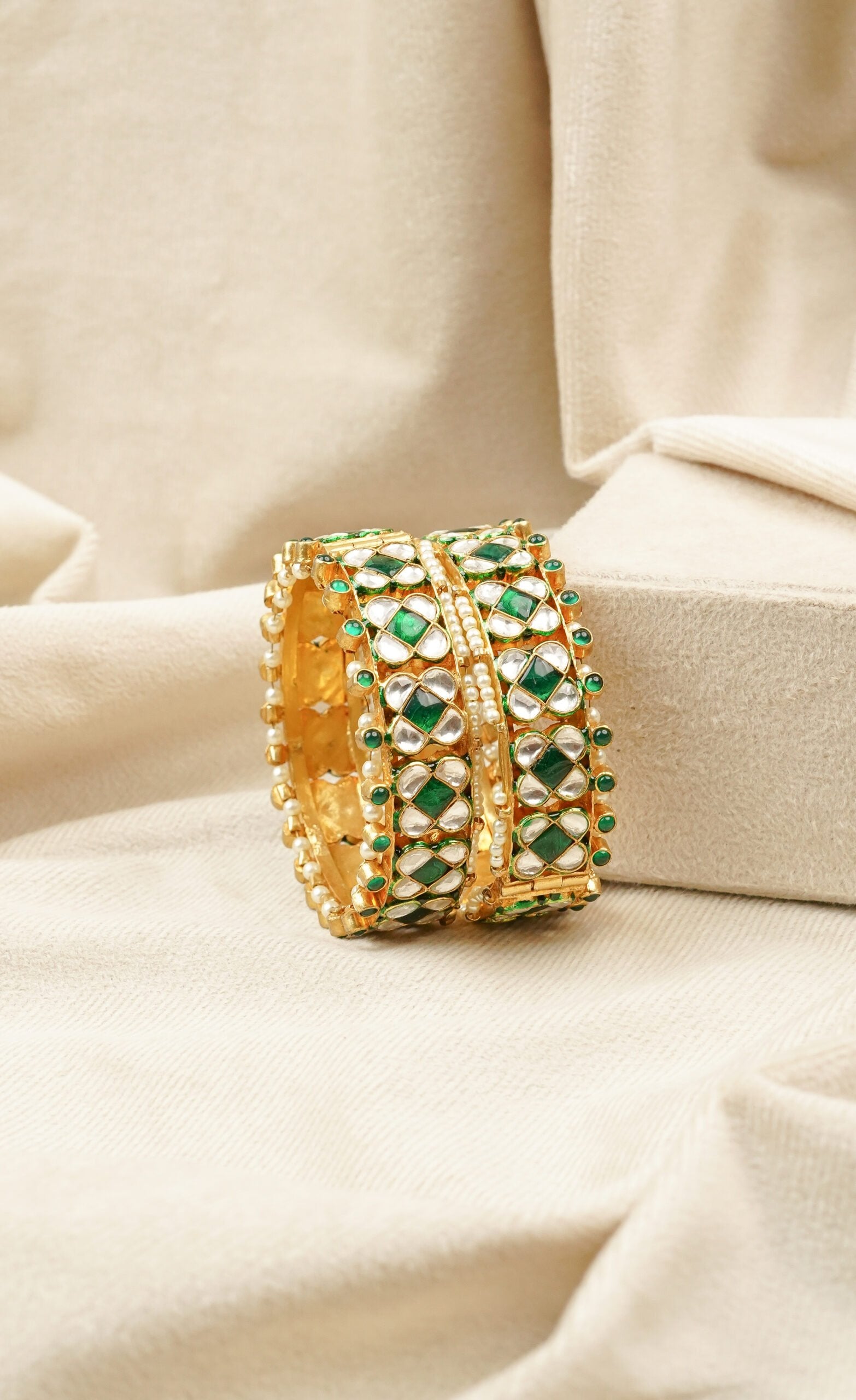 Green Kundan Royal Wide Bangle (AN-BA-19-G)