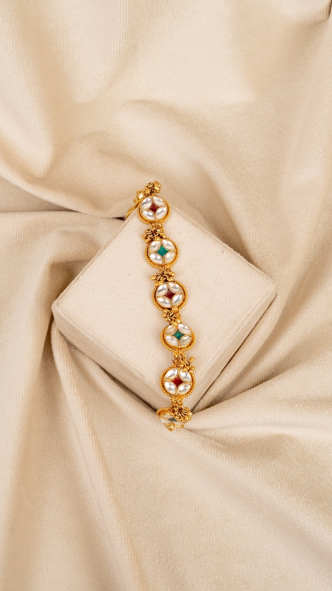 Emerald Square Kundan Bracelet (AN-BR-01-M)