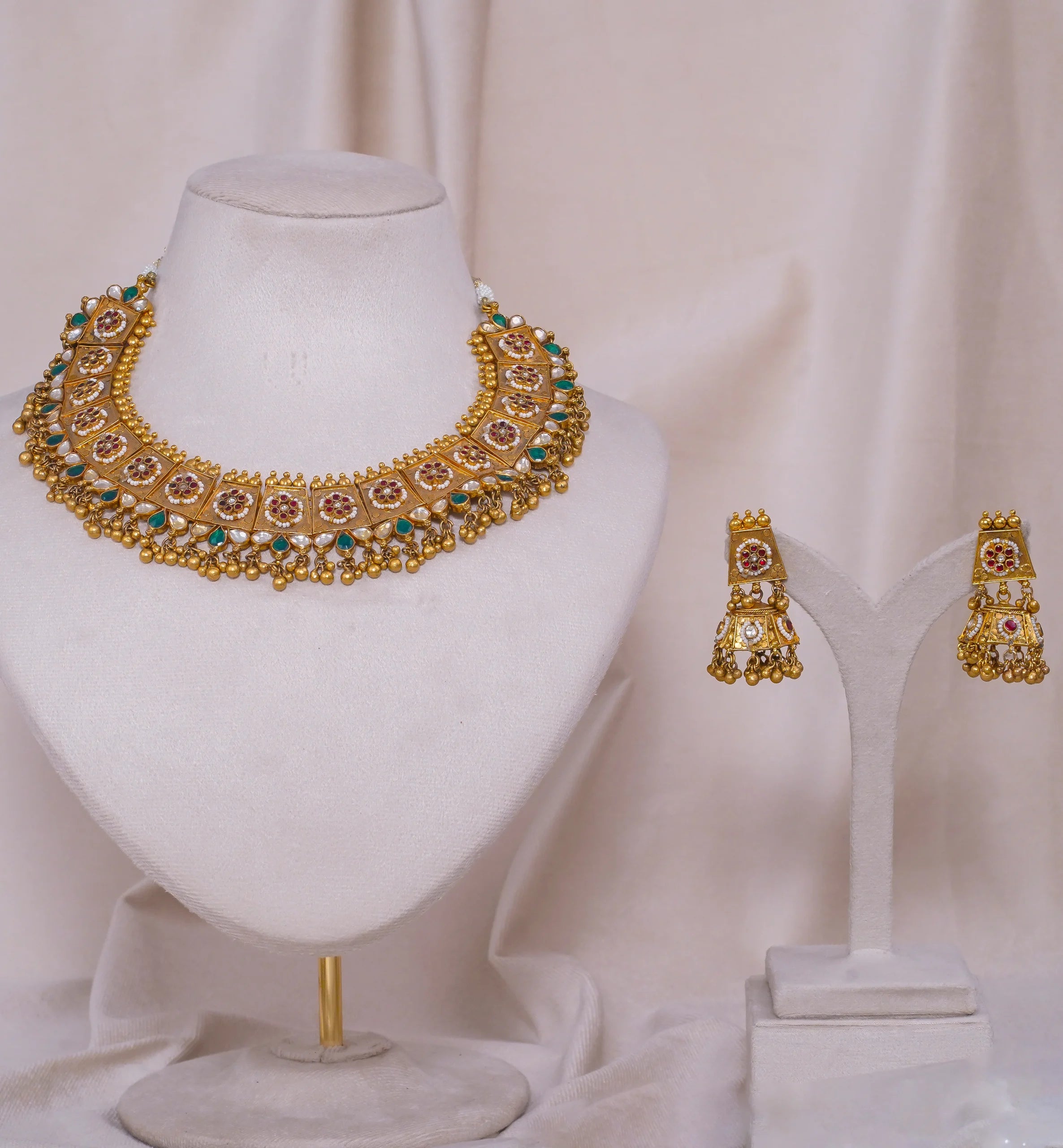 Antique Heavy Flower Necklace (AN-NK-09-M)