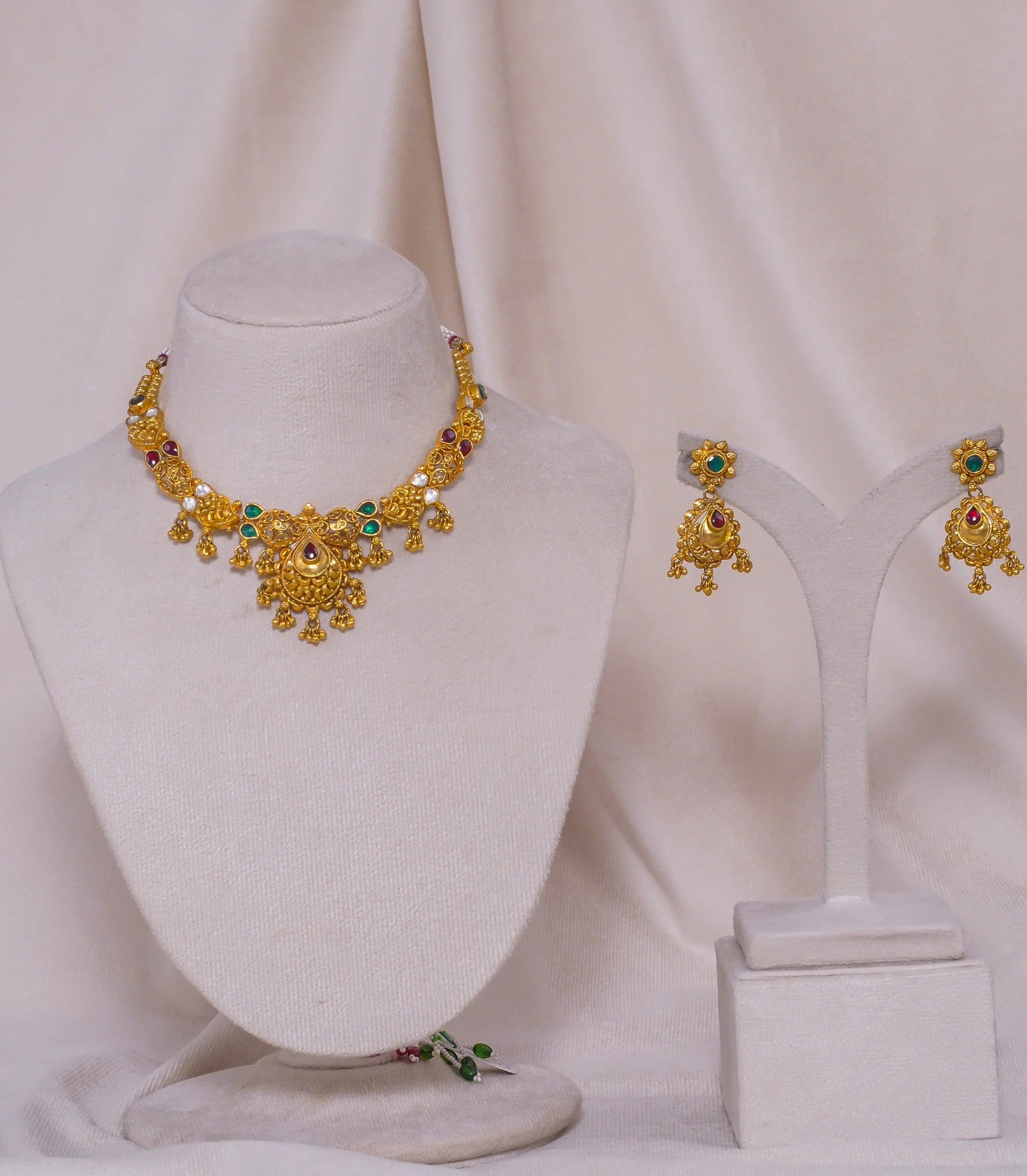Antique Delicate Necklace (AN-NK-31-M)