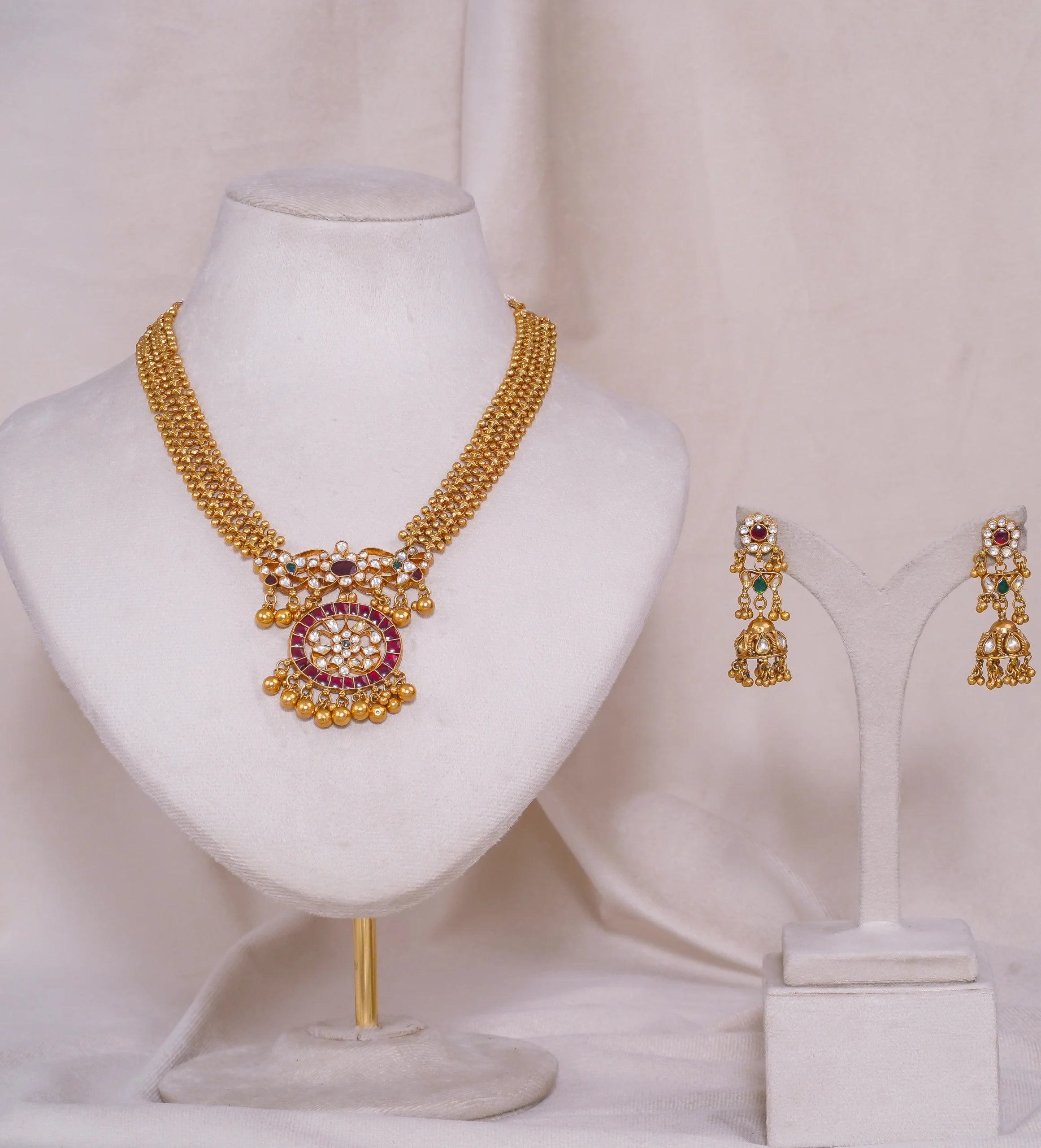 Antique Round Necklace (AN-NK-42-M)