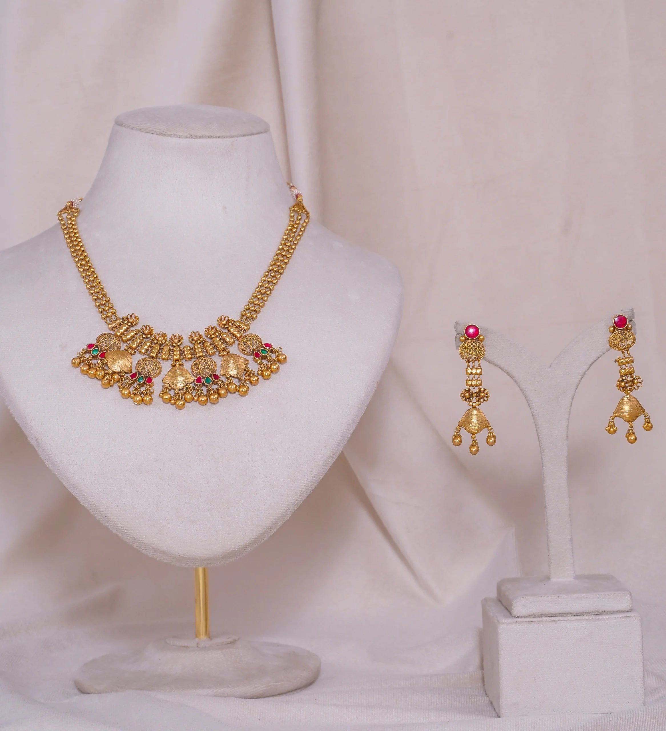 Antique Gulabful Necklace(AN-NK-47-M)