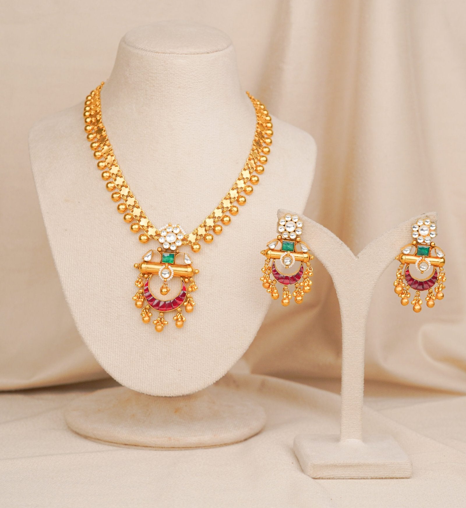 Antique Half Moon Necklace(AN-NK-51-M)