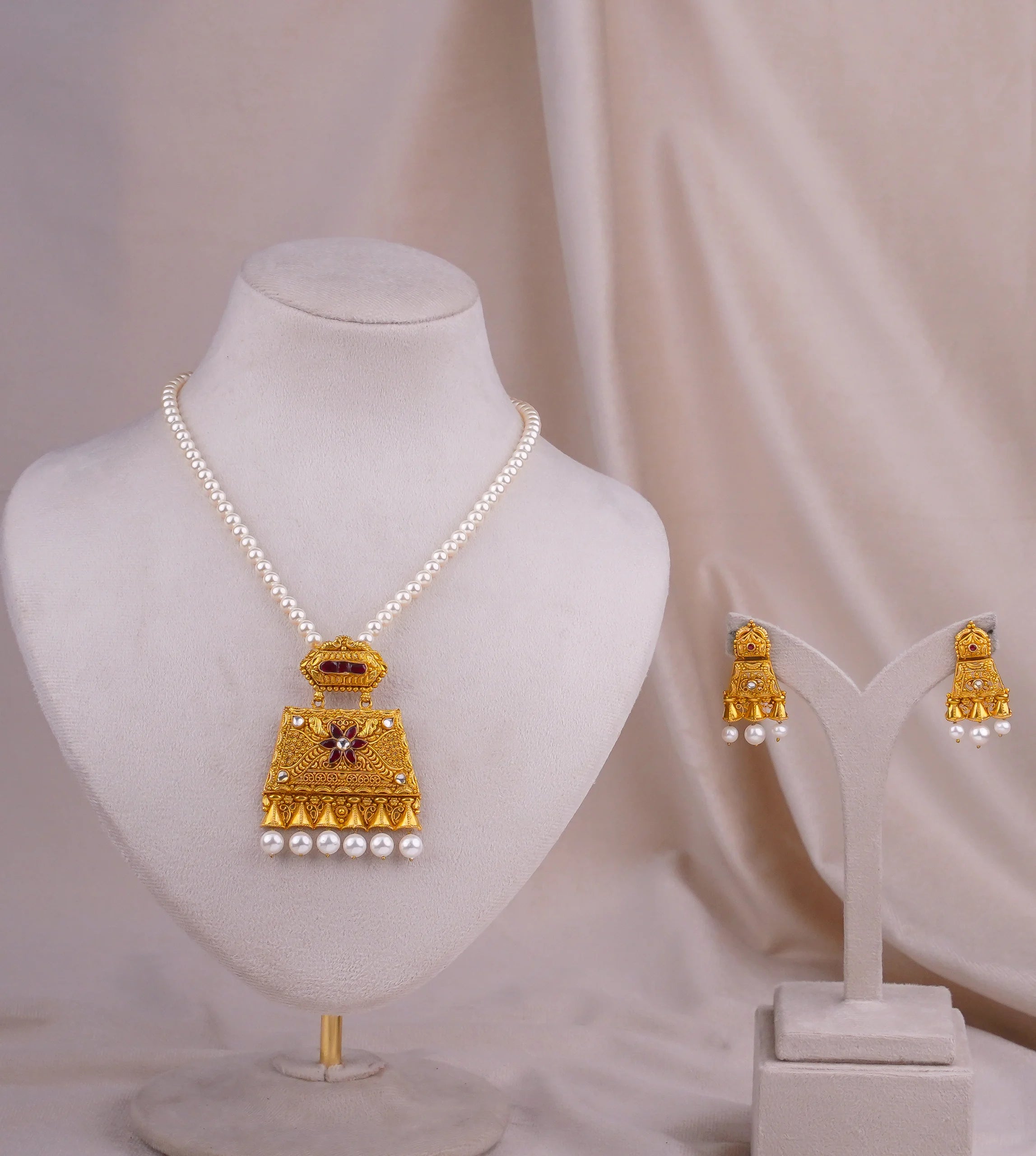 Antique Pendant (AN-PD-09-M)