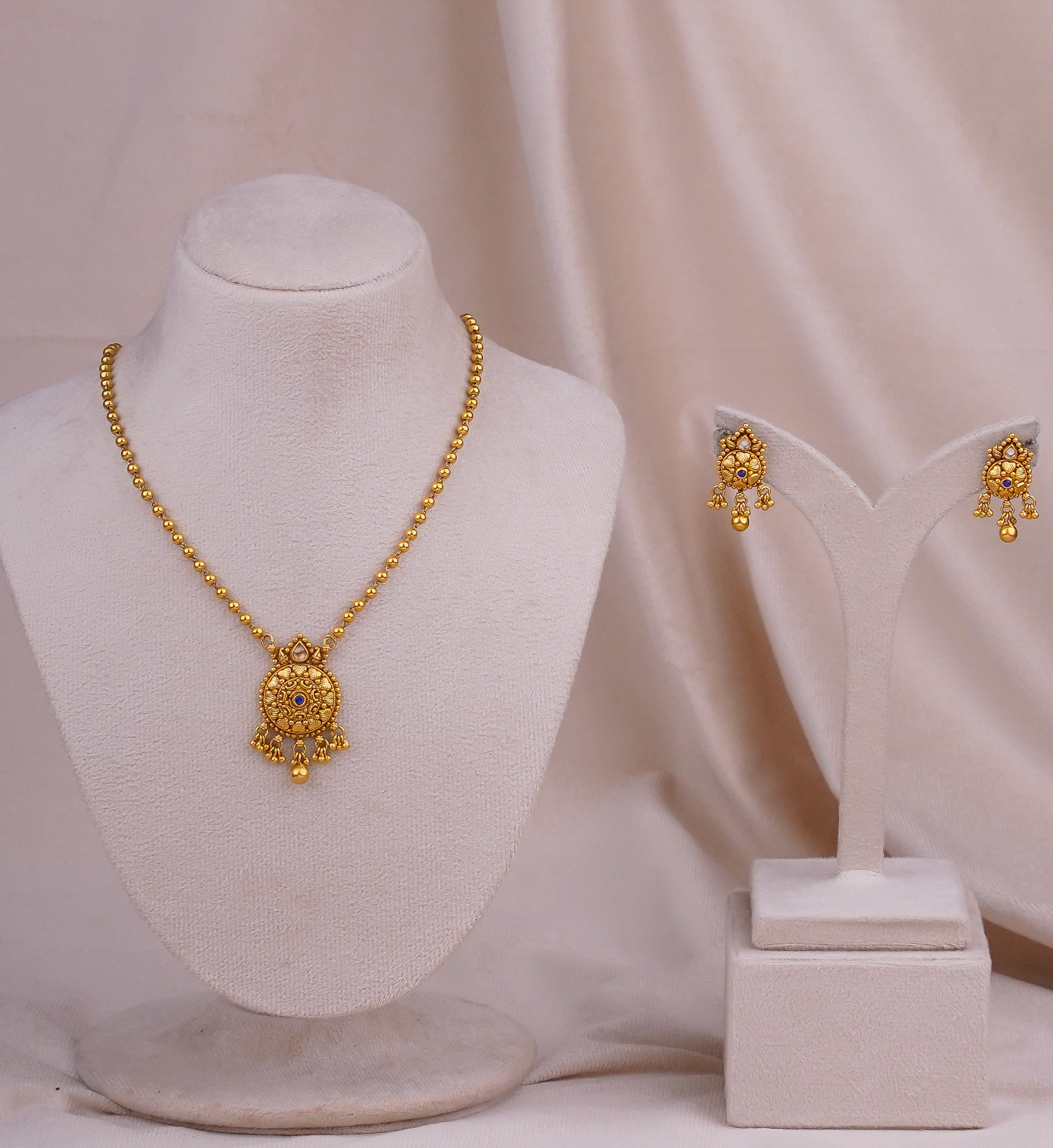 Antique Small Pendant (AN-PD-19-M)