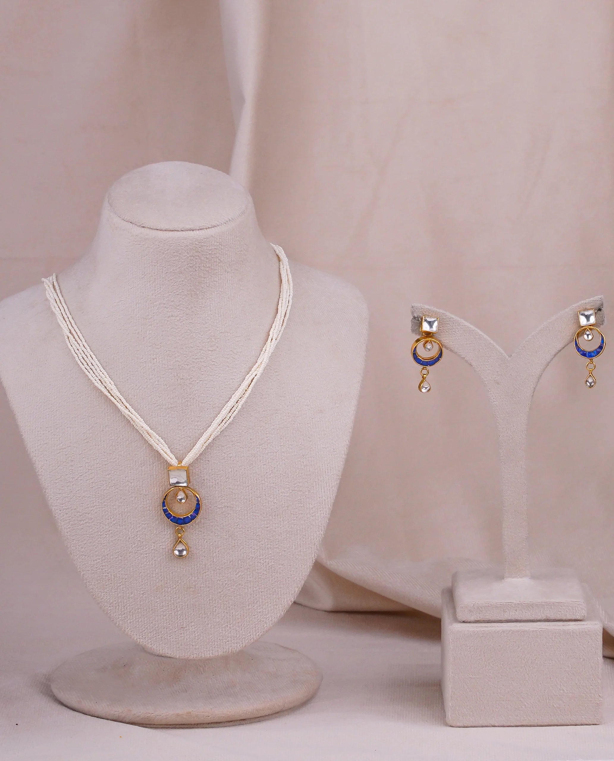 Jadtar Moon Pendant (JA-PD-03-B)
