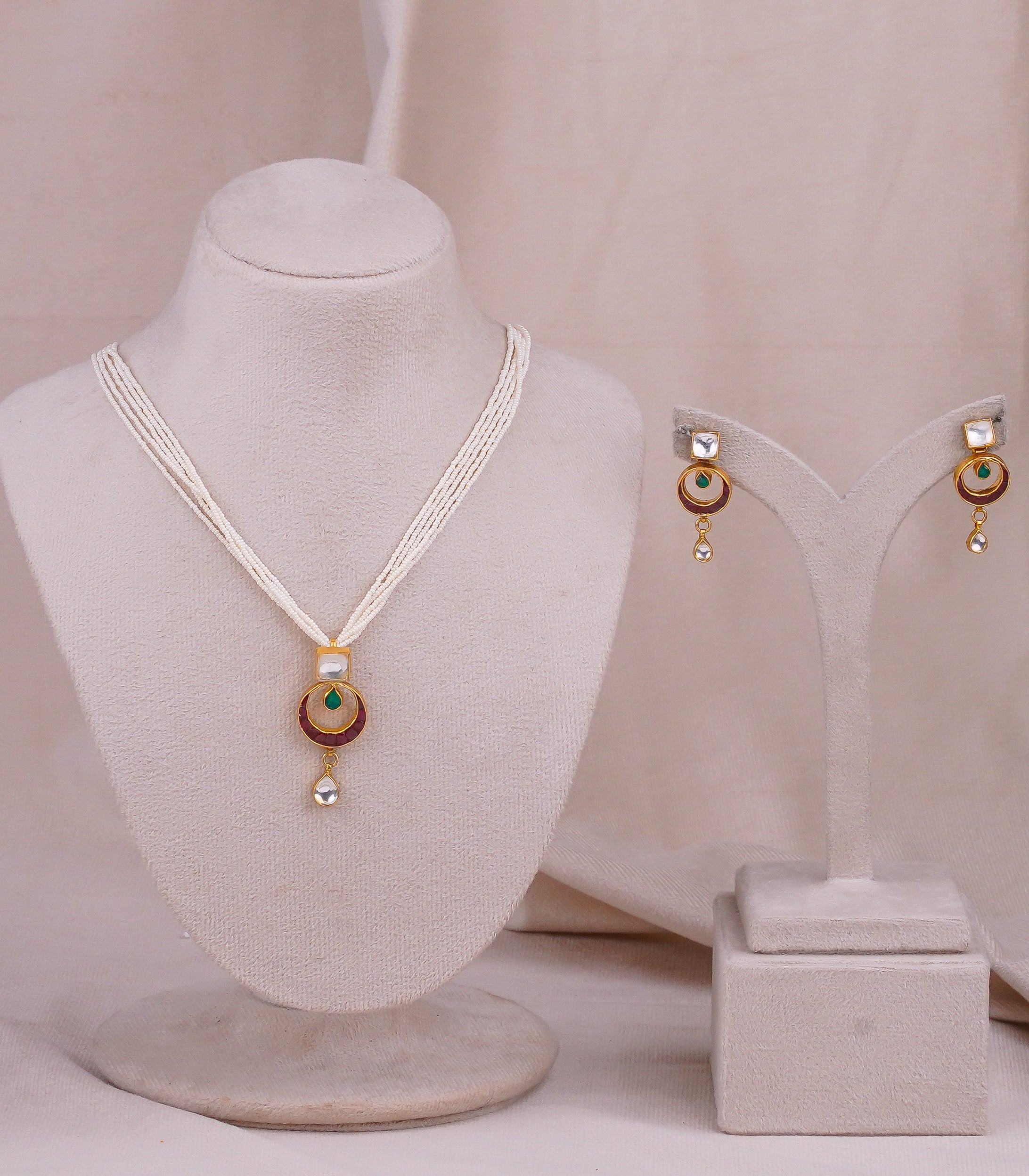 Jadtar Moon Pendant (JA-PD-03-B)