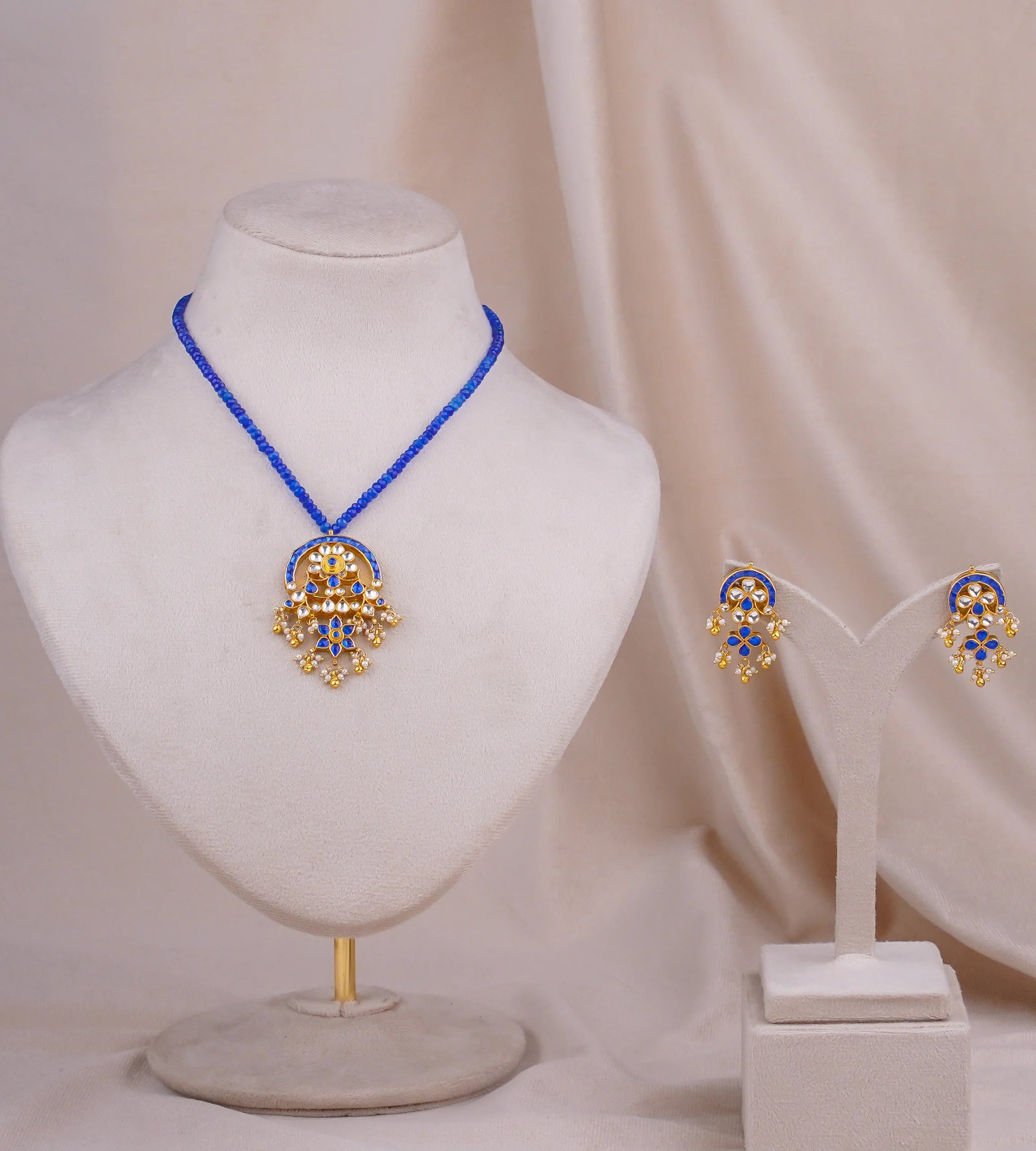 Jadtar Half Moon Pendant (JA-PD-04-B)