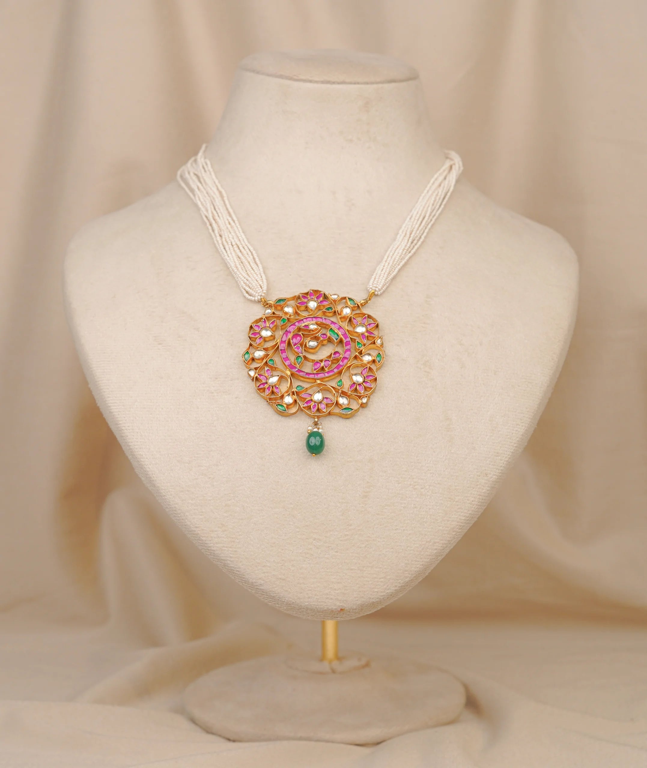 Jadtar Round Pendant (JA-PD-02-M)