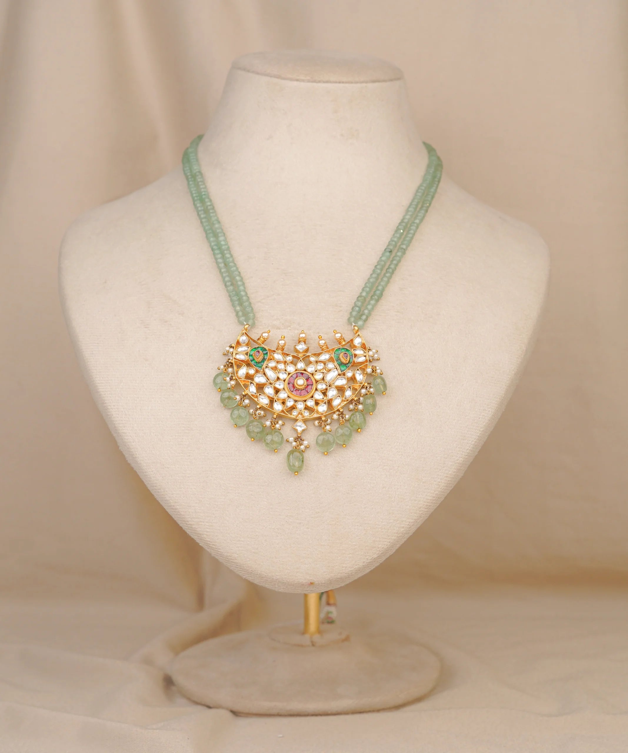 Jadtar Round Pendant (JA-PD-09-M)