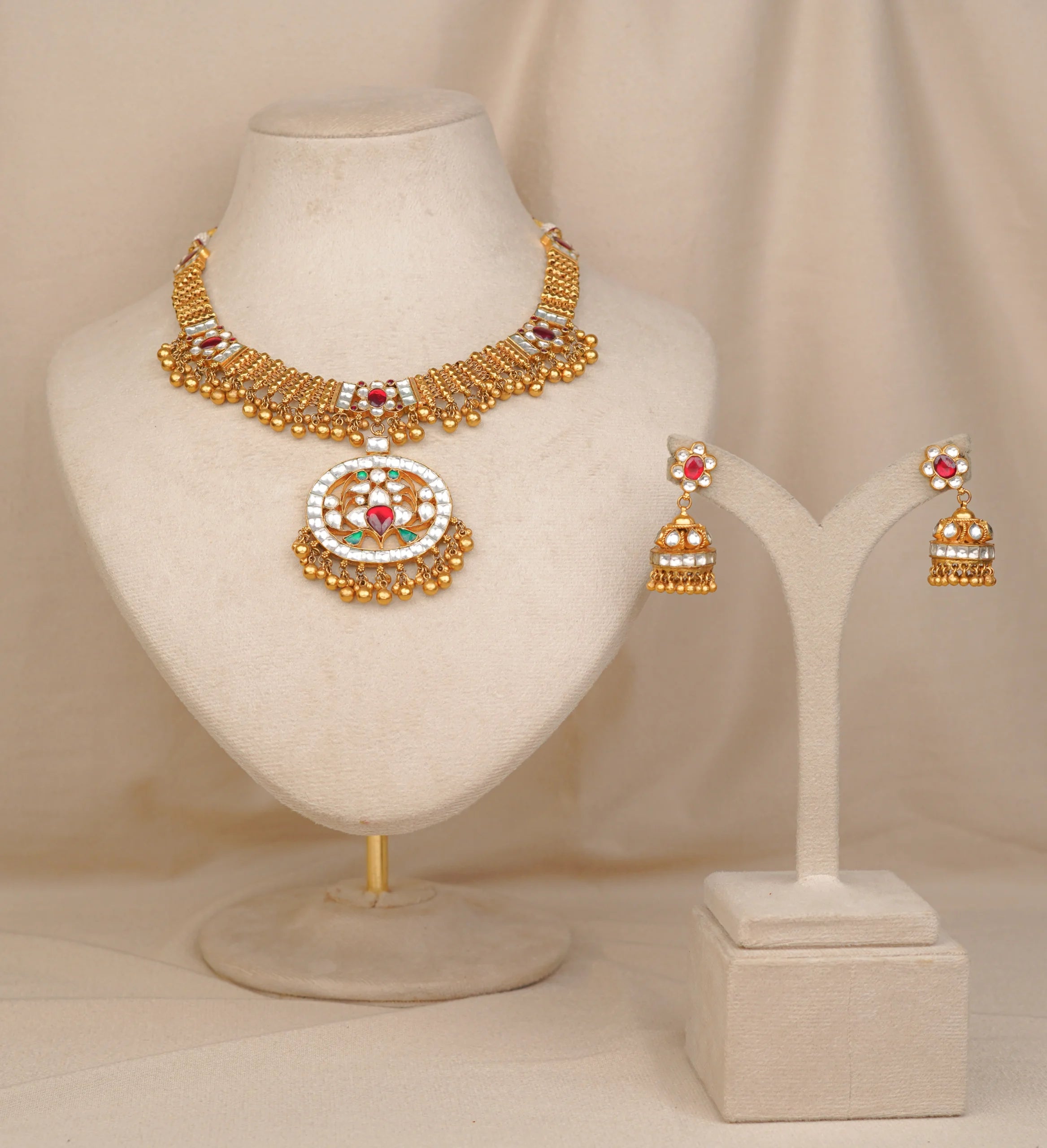 Antique Round Necklace  (AN-NK-52-M)