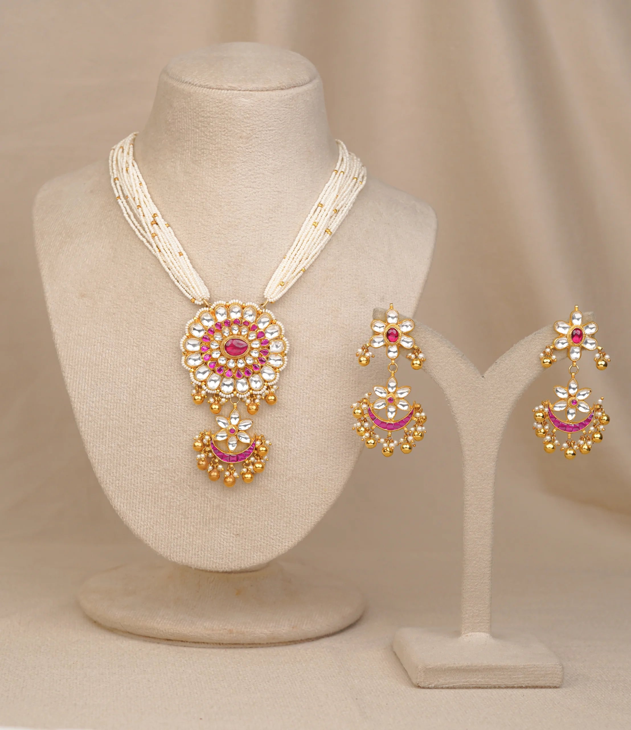 Moti Flower Necklace(MO-NK-12)
