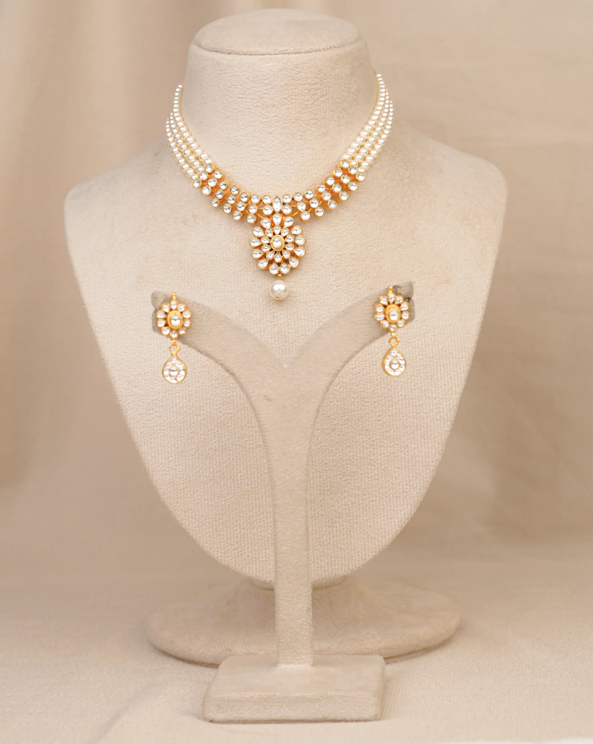 Moti White Necklace (MO-NK-13-W)
