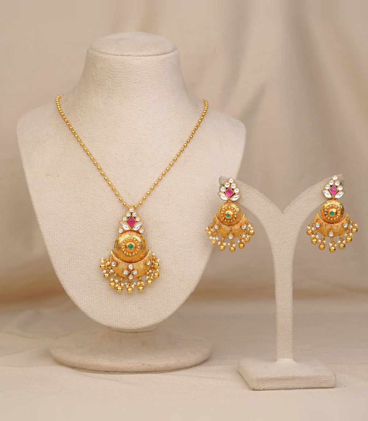 Antique Nakshi Gol Pendant - antique kundan pendant in 1 gram gold forming by Dev Jewellers, view 1