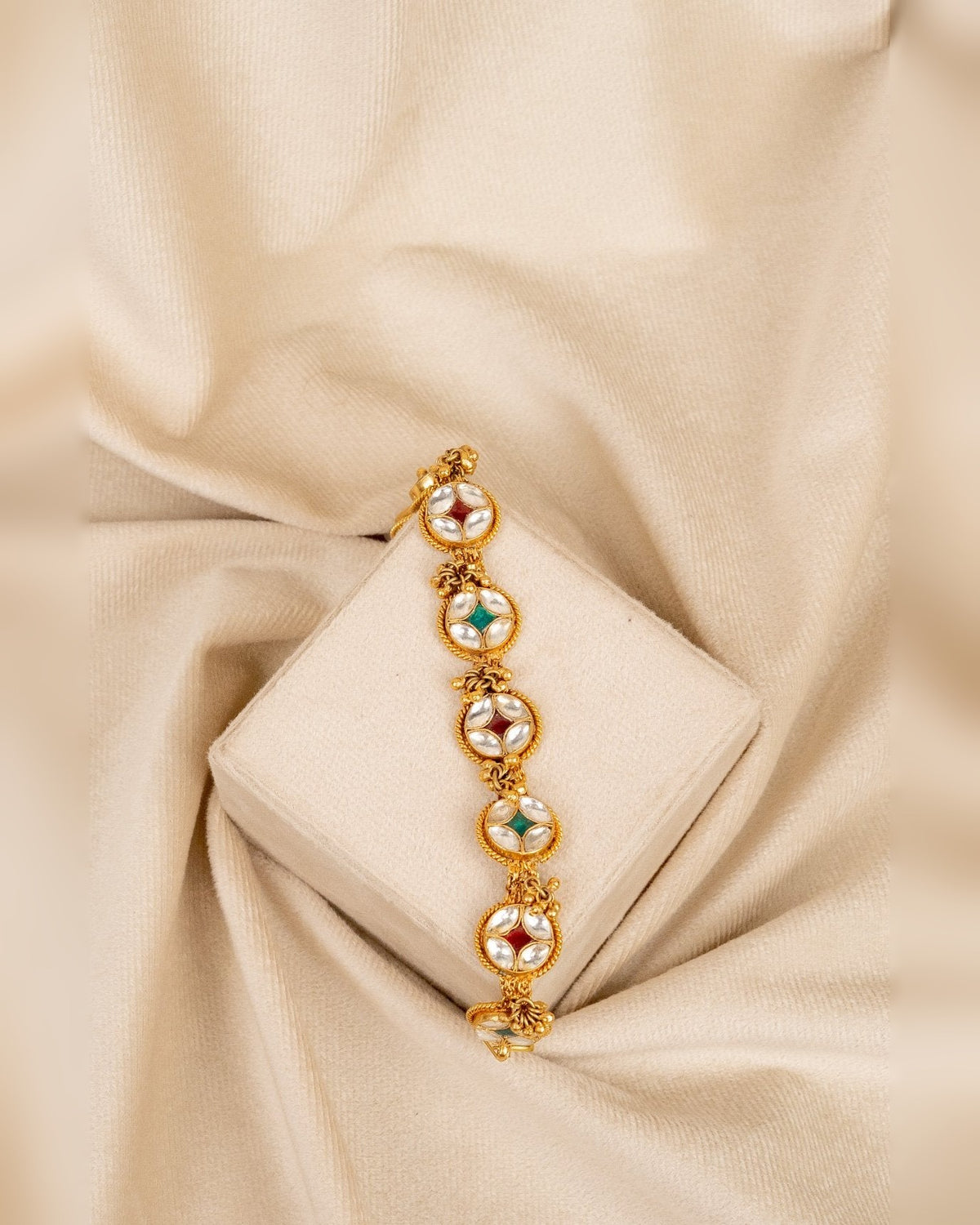 Emerald Square Kundan Bracelet – antique kundan bracelet in 1 gram gold forming by Dev Jewellers