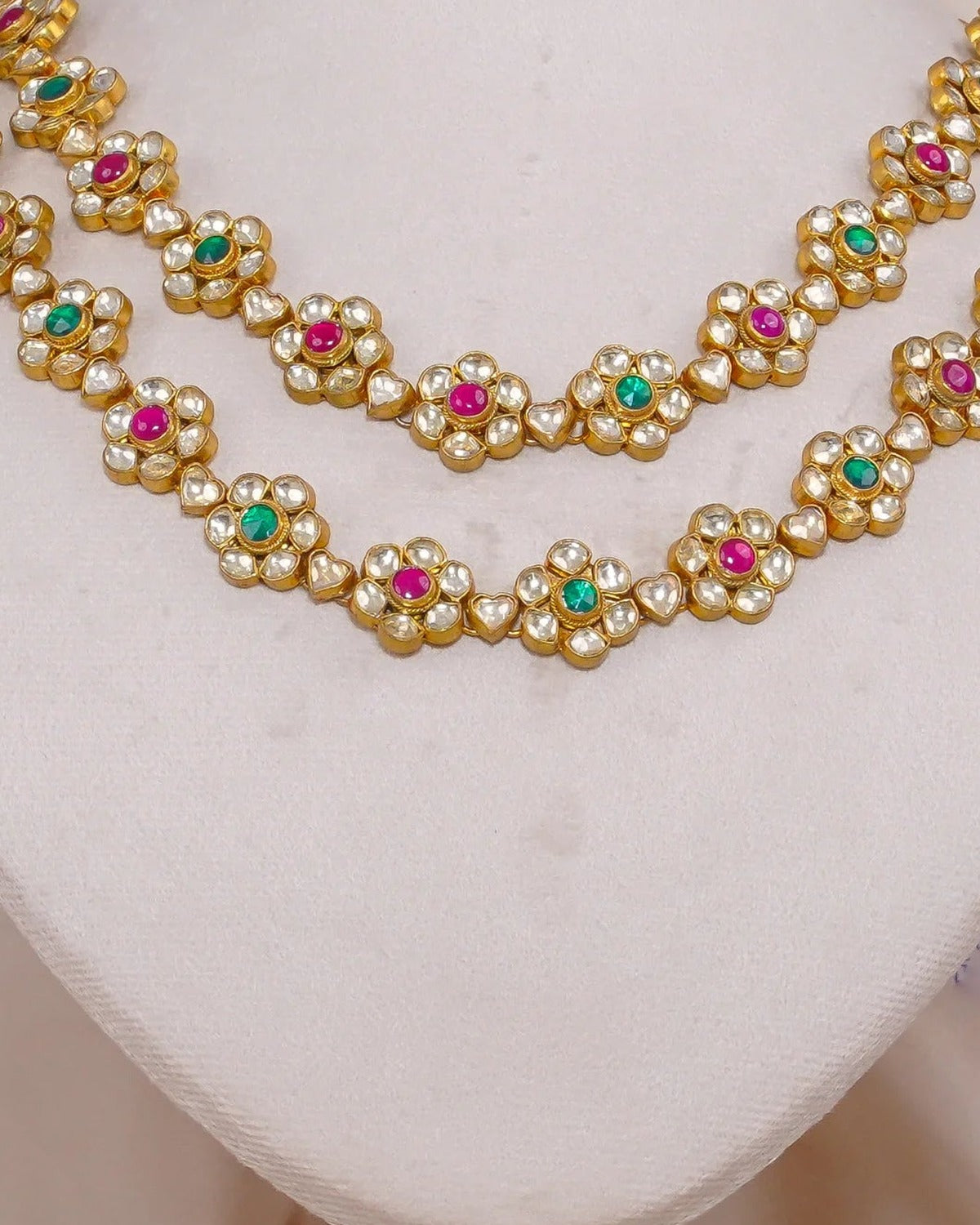 Jadtar Flower Necklace – close-up detail – Dev Jewellers