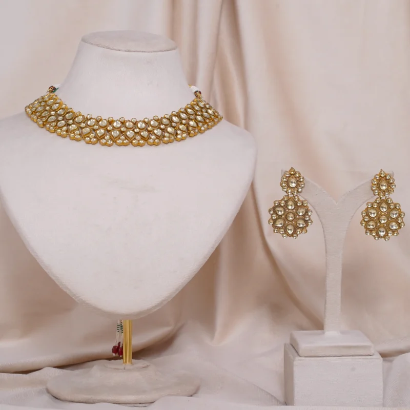 Jadtar Offwhite Necklace (JA-NK-06-W)