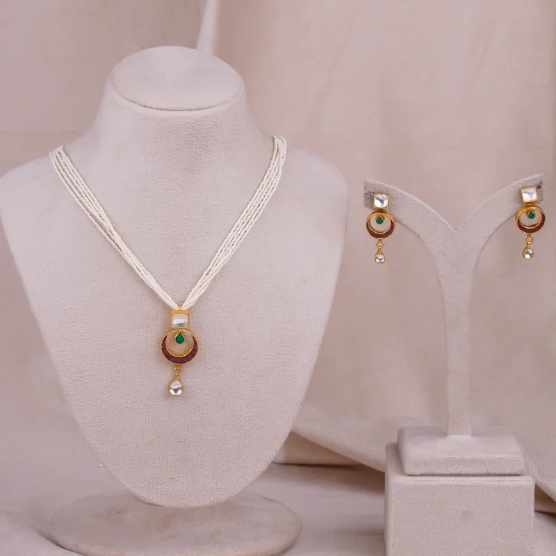 Jadtar Moon Pendant (JA-PD-03-B)