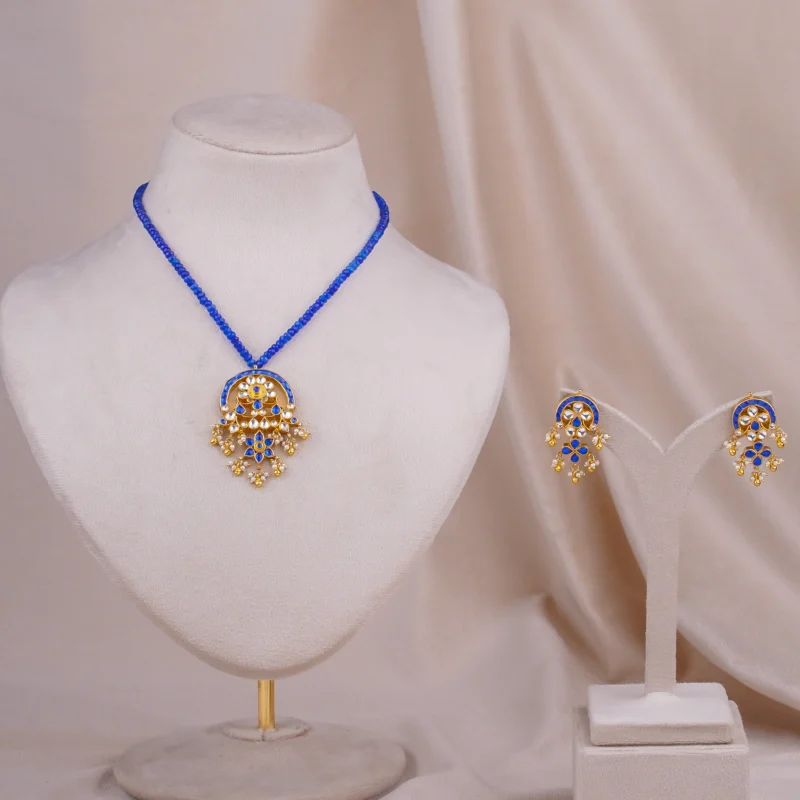 Jadtar Half Moon Pendant (JA-PD-04-B)