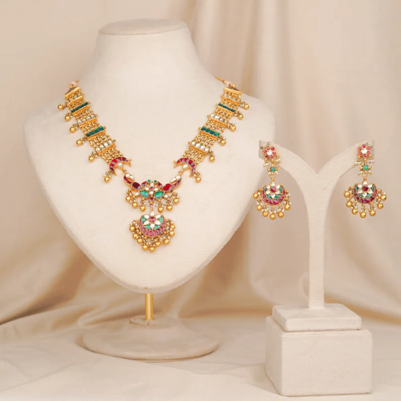 Jadtar Moon Necklace (JA-NK-01-M)